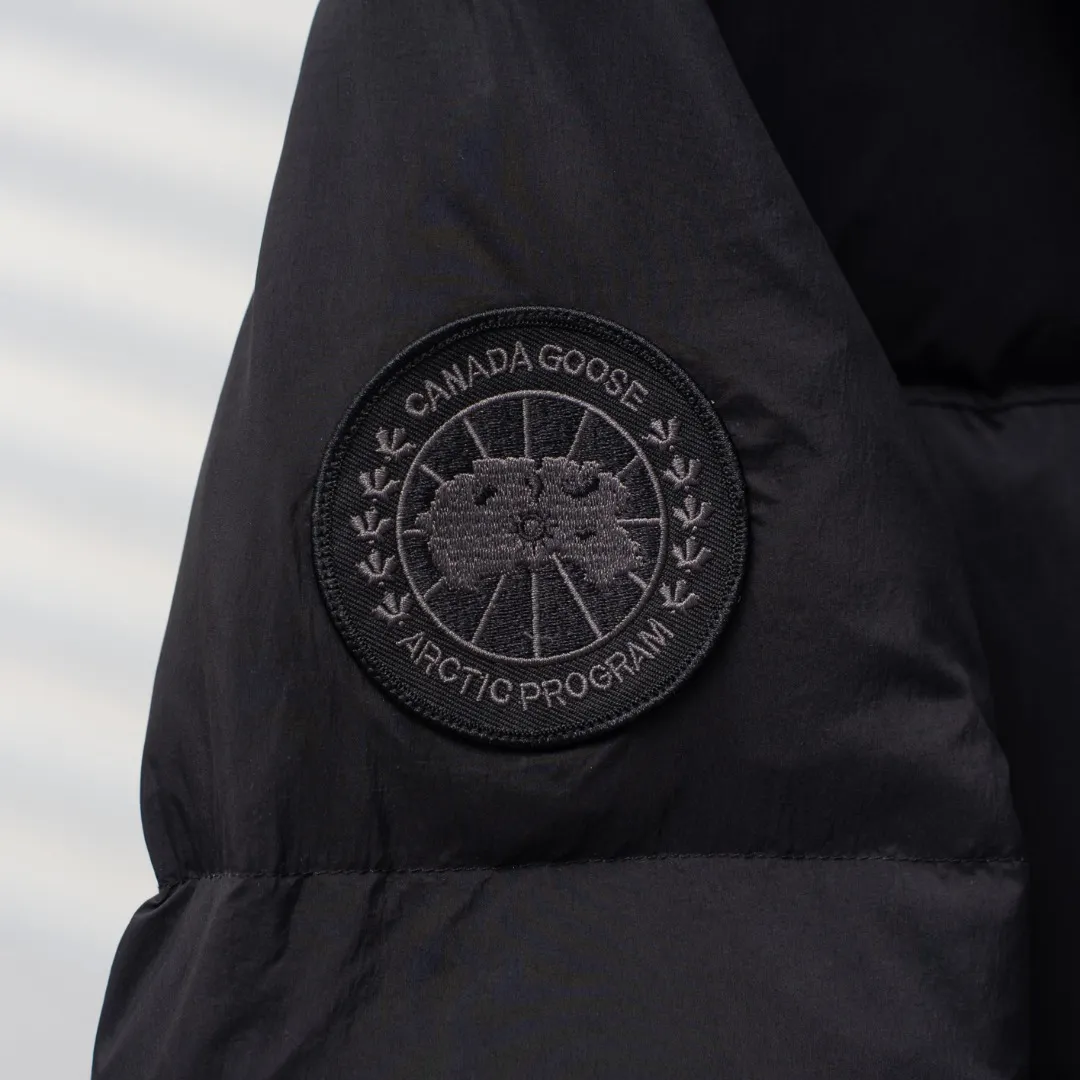 CANADA GOOSE 2801 ：Black Size：XS-XXL